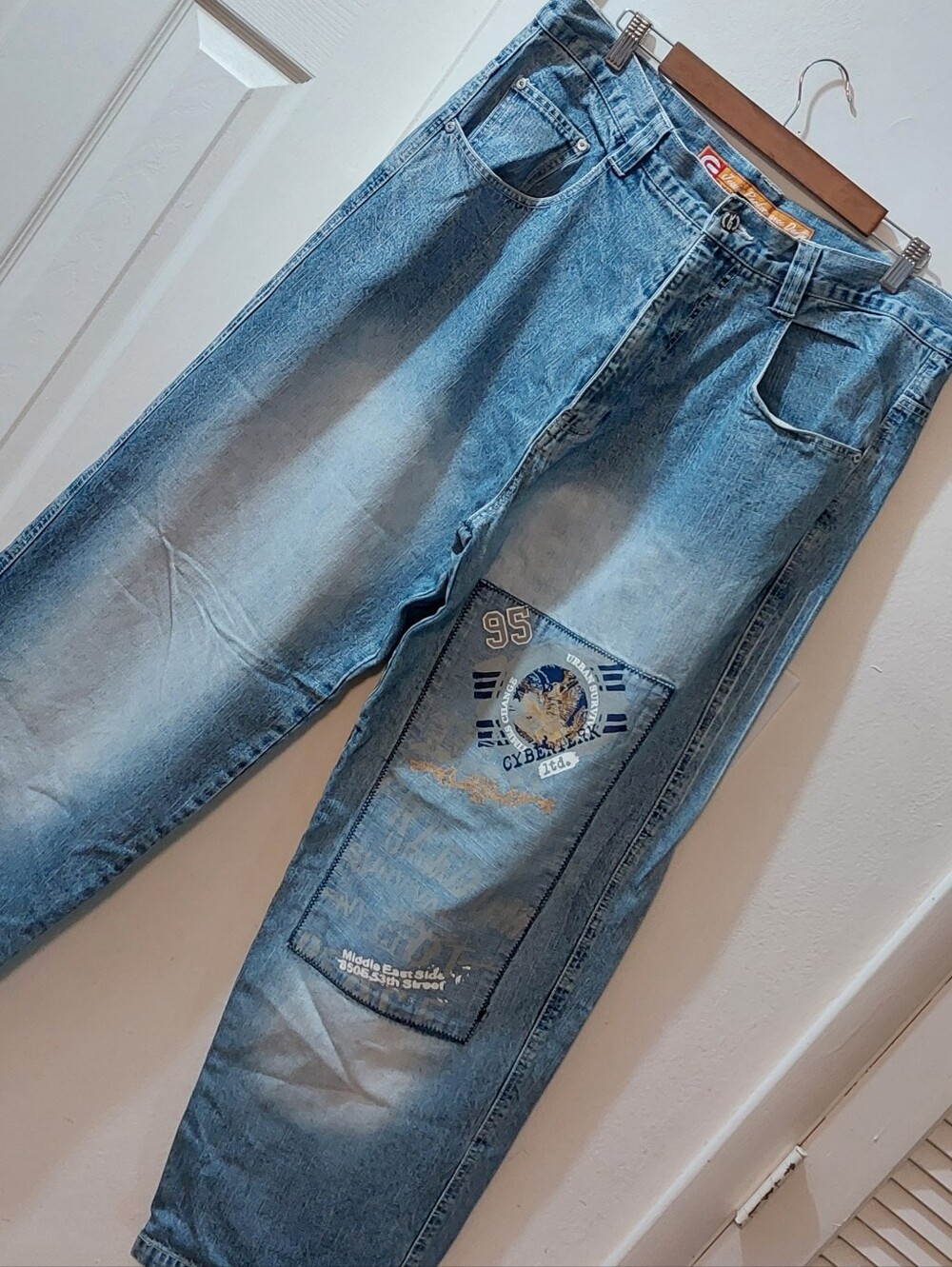 Y2K Baggy Light Blue Men's Denim Jeans with Graphic Patch Size 37×32